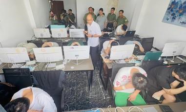 Video Công an TPHCM ‘đột kích phát hiện 85 đối tượng người nước ngoài lưu trú trong khách sạn để lừa đảo