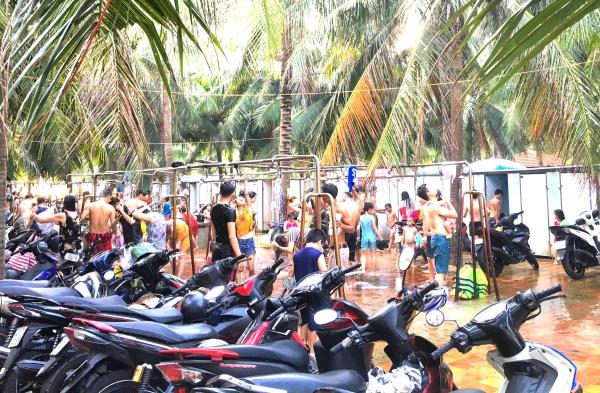 Vẹn cả đôi đường