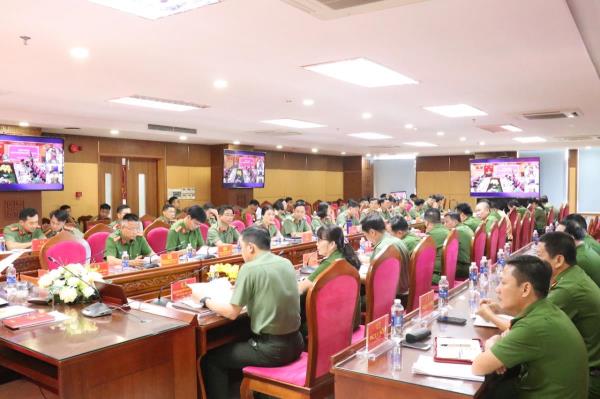 Giải quyết ổn định các vụ việc ngay từ cơ sở, không để phát sinh phức tạp, không để bị động bất ngờ