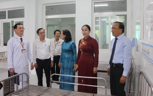 Bệnh viện Đa khoa khu vực miền núi phía Bắc Quảng Nam đưa vào sử dụng Khoa Truyền nhiễm - Lao