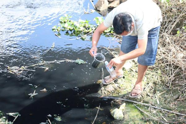 Kênh chìm Sơn Tịnh oằn mình gánh ô nhiễm