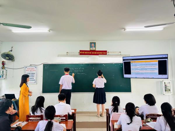 Học sinh Đà Nẵng chạy nước rút ôn tập kỳ thi lớp 10