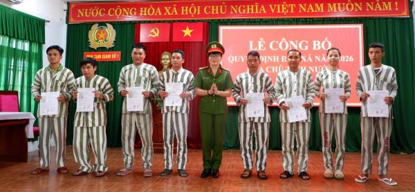 Công bố quyết định đặc xá cho 54 phạm nhân tại Trại Tạm giam số 1 thuộc Công an TP Đà Nẵng