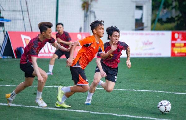 23 đội bóng tranh tài Giải bóng đá doanh nghiệp, doanh nhân trẻ Đà Nẵng mở rộng