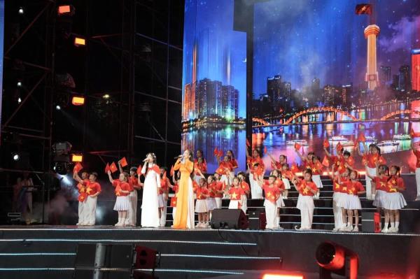 Hoành tráng, ấn tượng, xúc động lễ khai mạc chuỗi sự kiện Gala Tổ quốc bình yên tại TPHCM