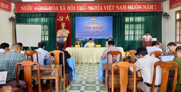 Cử tri Trà Linh phản ánh tình trạng điện yếu, mất điện tại một số khu dân cư