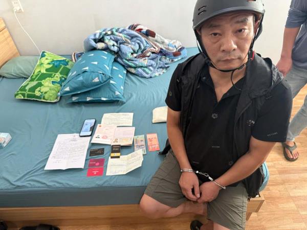 Bắt tạm giam đối tượng người Trung Quốc gây ra vụ cướp táo tợn tại khách sạn