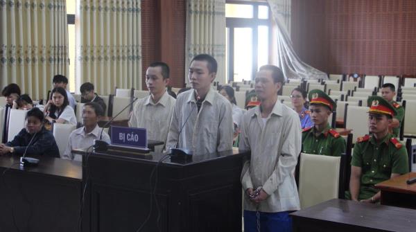 Xét xử lưu động 4 bị cáo liên quan đến chất ma túy