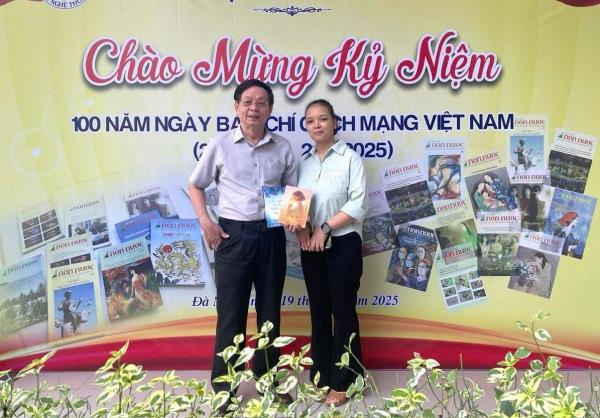 Phía sau một cơn mưa