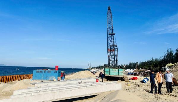 Huy động nguồn lực để thi công các dự án kè khẩn cấp