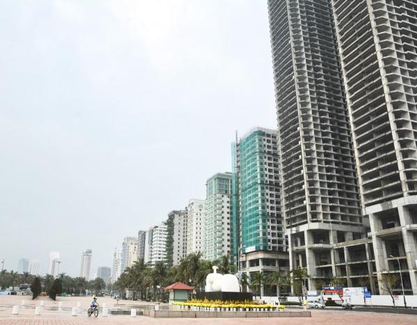 Nghĩ về nghề báo và cánh cửa đô thị