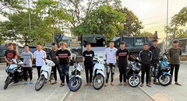 Xử lý nghiêm nhóm thanh thiếu niên gây rối trật tự công cộng giữa khuya