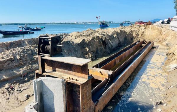 Khởi công tuyến kè An Lương