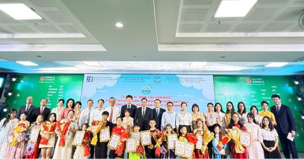 15 thí sinh tranh tài tại vòng chung kết toàn quốc Nhịp cầu Hán ngữ