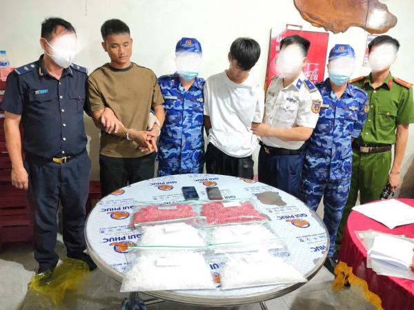 Vùng Cảnh sát biển 2 triệt phá 5 vụ ma túy, thu giữ hơn 42.000 viên hồng phiến trong đợt cao điểm