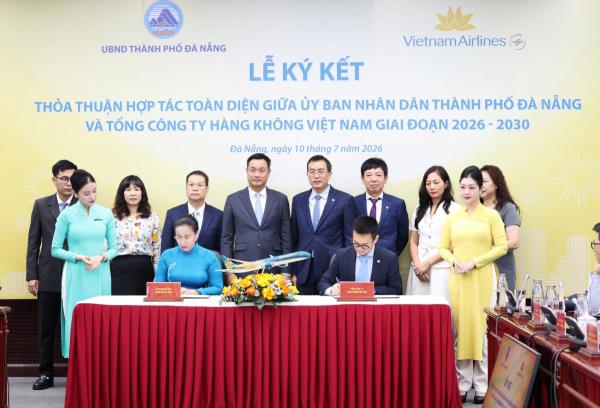 Đà Nẵng và Vietnam Airlines hợp tác toàn diện