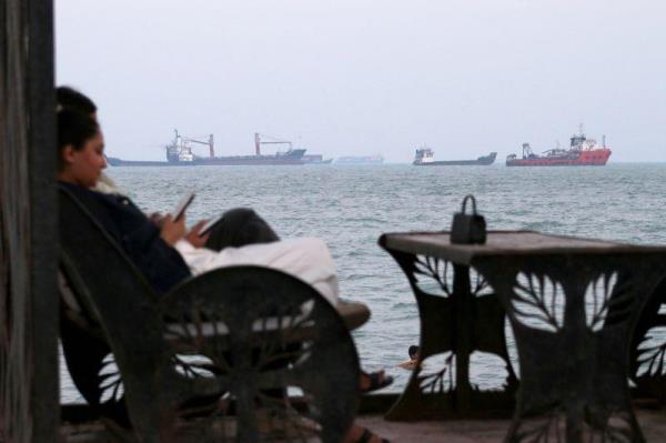 Eo biển Hormuz tiếp tục là tâm điểm đối đầu Mỹ - Iran