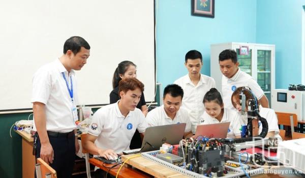 Chuẩn đầu ra đại học bắt buộc có năng lực số và AI