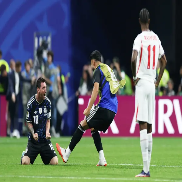 Truyền thông châu Âu thán phục Messi, ca ngợi cách Argentina ngược dòng bản lĩnh hạ Anh