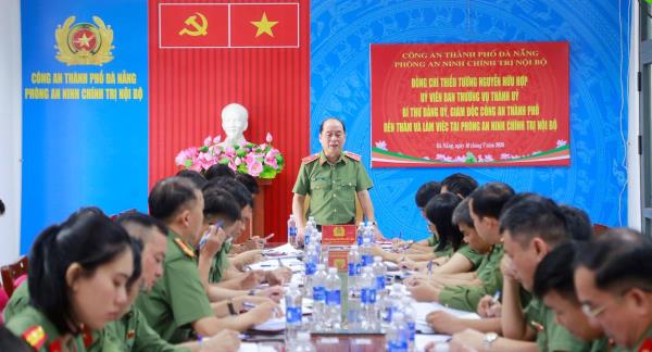 Nâng cao năng lực dự báo chiến lược, giữ vững trận tuyến an ninh chính trị nội bộ từ sớm, từ xa