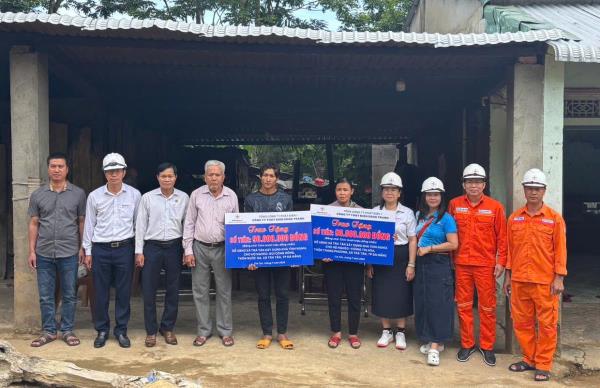 Công ty Thủy điện Sông Tranh hỗ trợ xây dựng nhà tình nghĩa cho 2 hộ nghèo