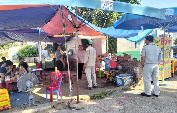 Kiểm tra, xử lý hoạt động kinh doanh trái phép trên tuyến biển Sơn Trà