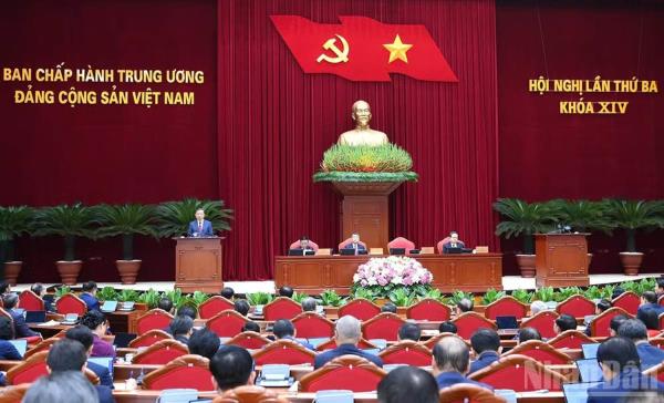 Trung ương thảo luận Đề án đổi mới mô hình phát triển Việt Nam