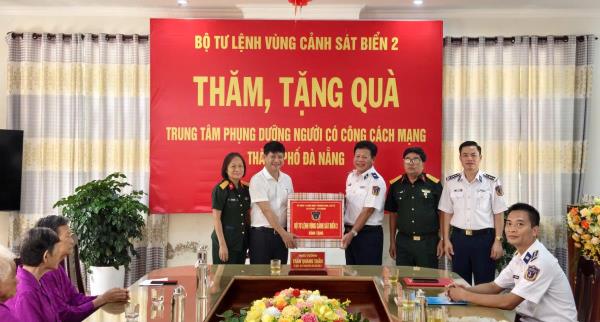 Bộ Tư lệnh Vùng Cảnh sát biển 2 tri ân người có công với cách mạng