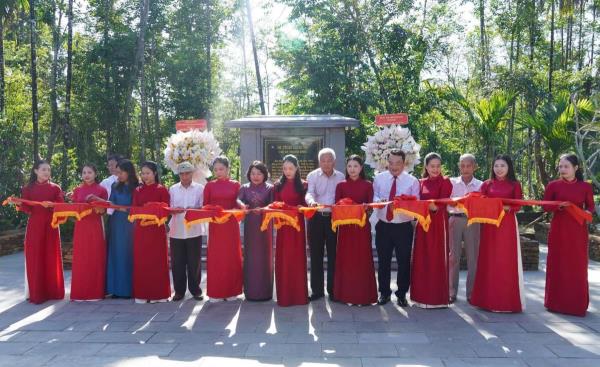 Lãnh đạo TP Đà Nẵng dâng hương, tri ân người có công