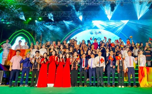 Khai mạc Lễ hội Hương Quế Trà Leng lần thứ I