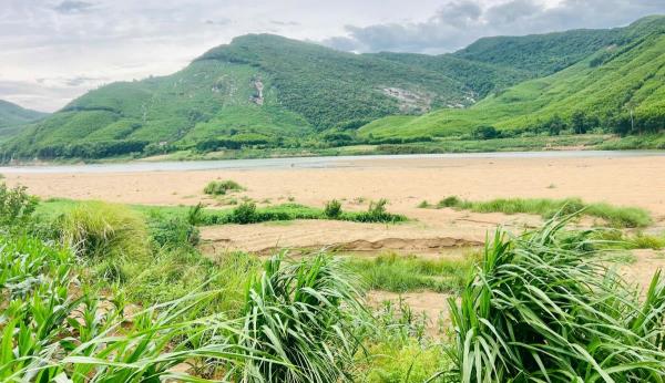 Bám sát địa bàn, siết chặt quản lý khoáng sản