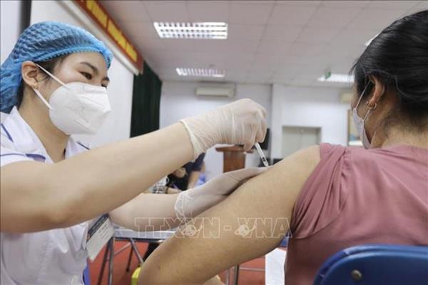 Bảo vệ nhóm nguy cơ cao trước diễn biến của COVID-19 và cúm mùa