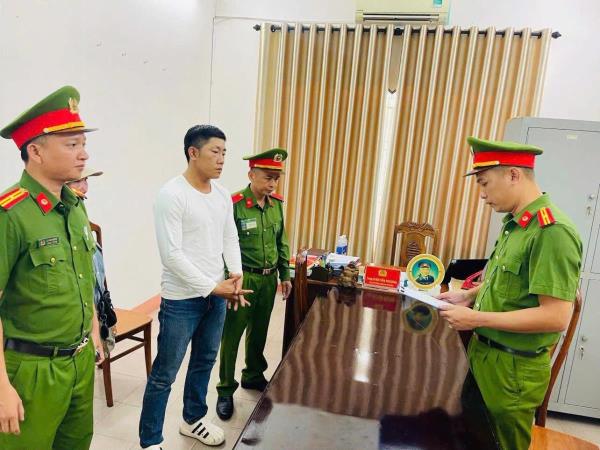 Tranh giành khách, tài xế xe khách bị hành hung