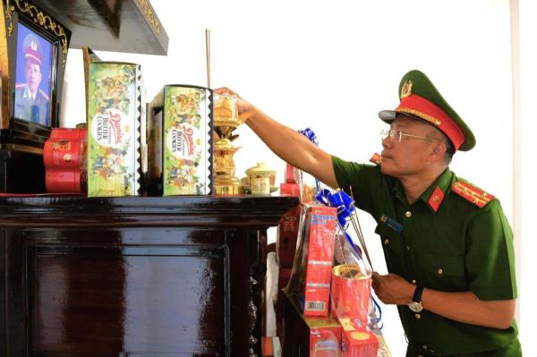 Lãnh đạo Công an TP Đà Nẵng thăm, tri ân các đồng chí nguyên lãnh đạo qua các thời kỳ