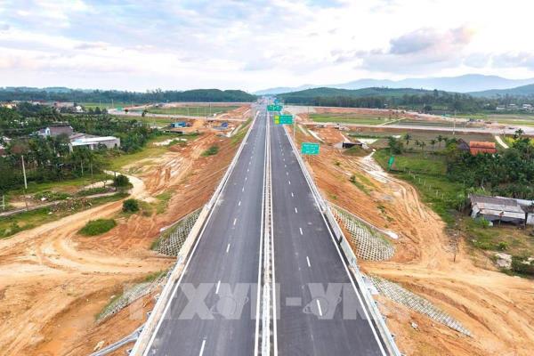 Ngày 14-8 sẽ thu phí 5 đoạn cao tốc từ Quảng Ngãi đến Nha Trang