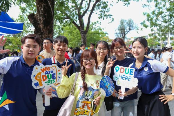 Chào đón tân sinh viên khóa 52 Trường  Đại học Kinh tế Đà Nẵng