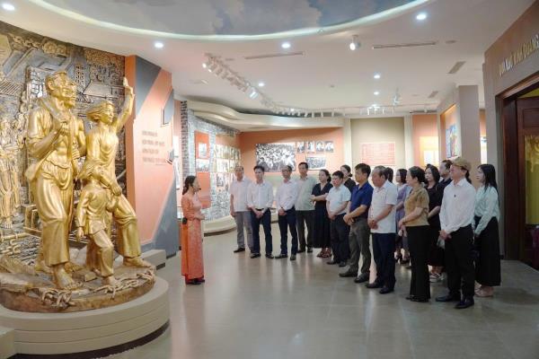 Trưng bày Chân trần chí thép tại di tích Nhà lao Hội An