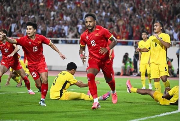 Video bóng đá ĐT Việt Nam - Malaysia: Tuyệt đỉnh Xuân Son, vé vàng xứng đáng (AFF Cup)