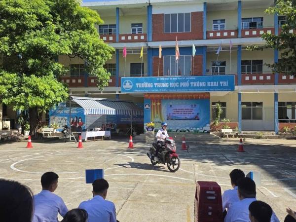 Vững tay lái, trọn bình an đến với học sinh Đà Nẵng