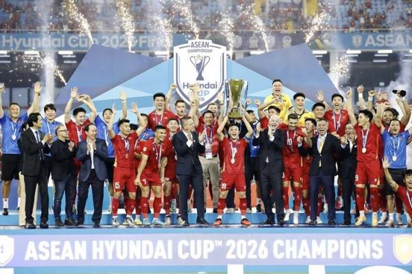 Họp báo Việt Nam - Thái Lan: Thầy Kim xin nhận là vua, Đình Bắc muốn vươn mình