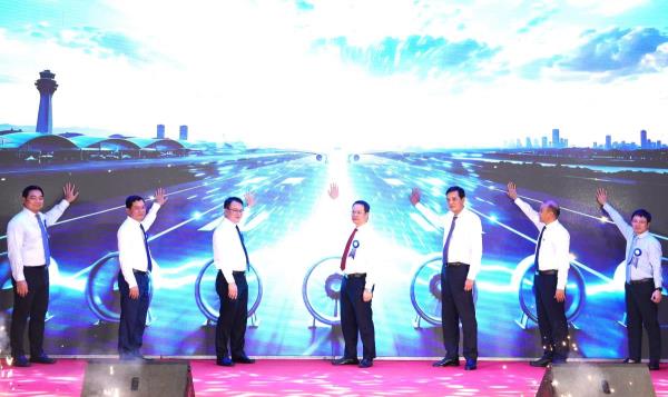 Công bố khởi công 2 dự án trọng điểm tại Cảng Hàng không quốc tế Đà Nẵng
