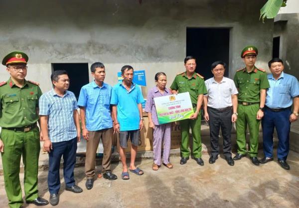 Lan tỏa phong trào Ba nhất vì bình yên địa bàn