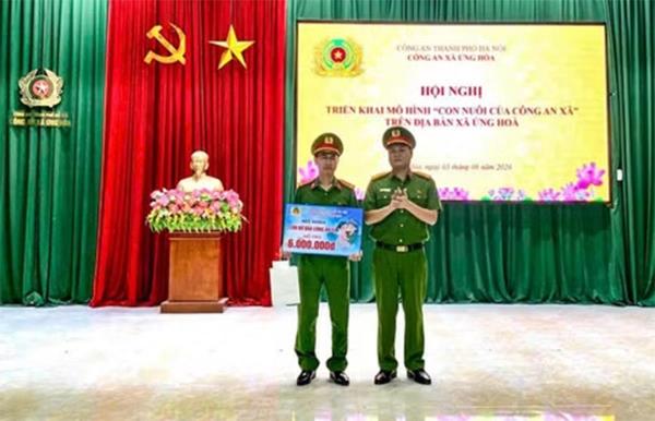 Nối dài tình đồng đội từ mô hình Con nuôi Công an xã