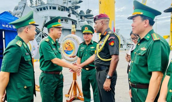 Đối ngoại biên phòng góp phần xây dựng biên giới hòa bình, hữu nghị