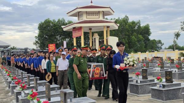 Truy điệu, an táng 5 hài cốt liệt sĩ được quy tập tại Gò Tràm