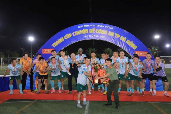 Từng suýt sẩy chân vòng bảng, Thái Huy Bảo đăng quang Giải bóng đá truyền thống tranh Cup Chuyên đề Công an TP Đà Nẵng
