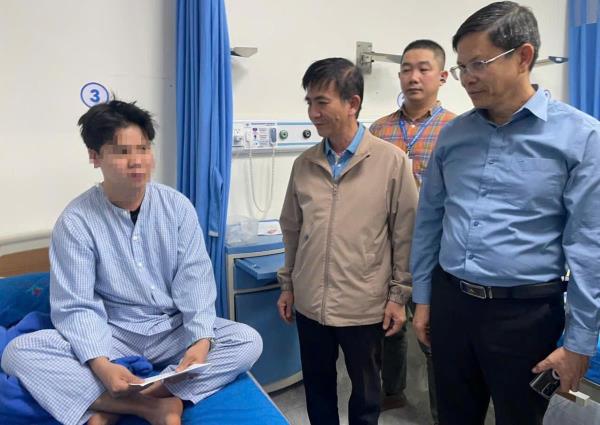 Nạn nhân kể khoảnh khắc xe khách gặp nạn, nhiều người hoảng loạn