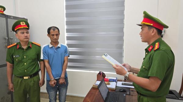 Cõng 2 tiền án đi... trộm gà