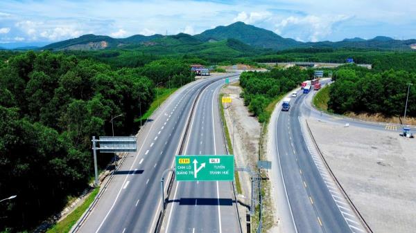 Sau gần 9 năm, trạm dừng nghỉ cao tốc ở Huế vẫn chờ đất sạch