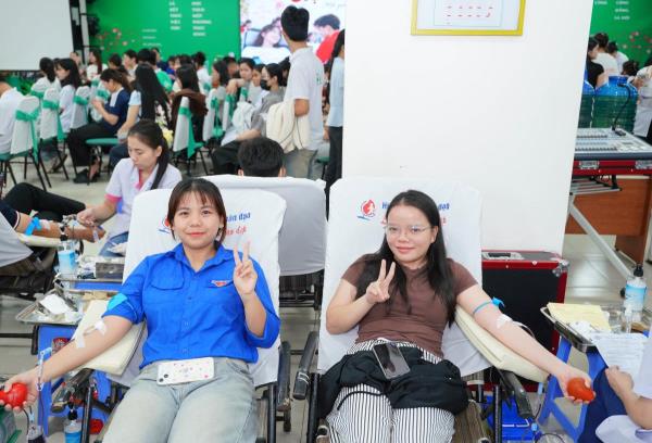Giảng viên, sinh viên hiến 341 đơn vị máu phục vụ cấp cứu, chữa bệnh